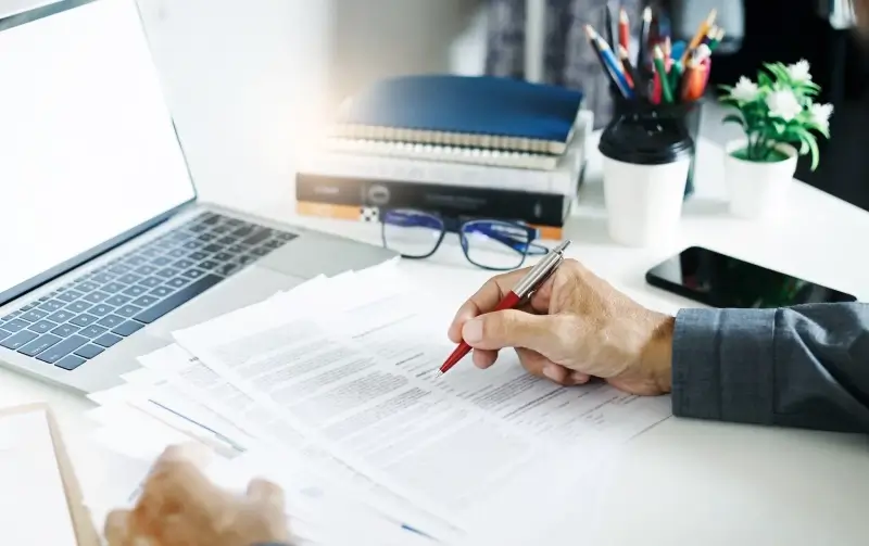 Kiedy niezbędna jest pomoc adwokata do spraw karnych?