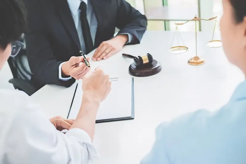 Jaką strukturę organizacyjną ma kancelaria prawna?